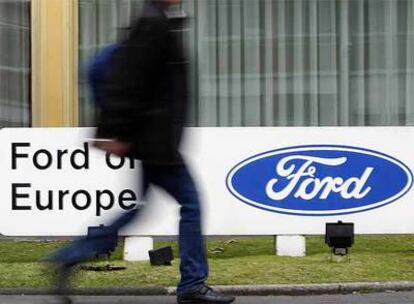 Sede de Ford en Colonia (Alemania) donde la empresa del óvalo también ha decidido mantener sus restricciones a la producción.