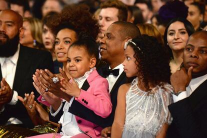 Blue Ivy suele convertirse en una de las protagonistas de la noche cada vez que acude a los Grammy. La hija de Beyoncé y Jay Z suele ser una de las más buscadas por las cámaras durante la gala.