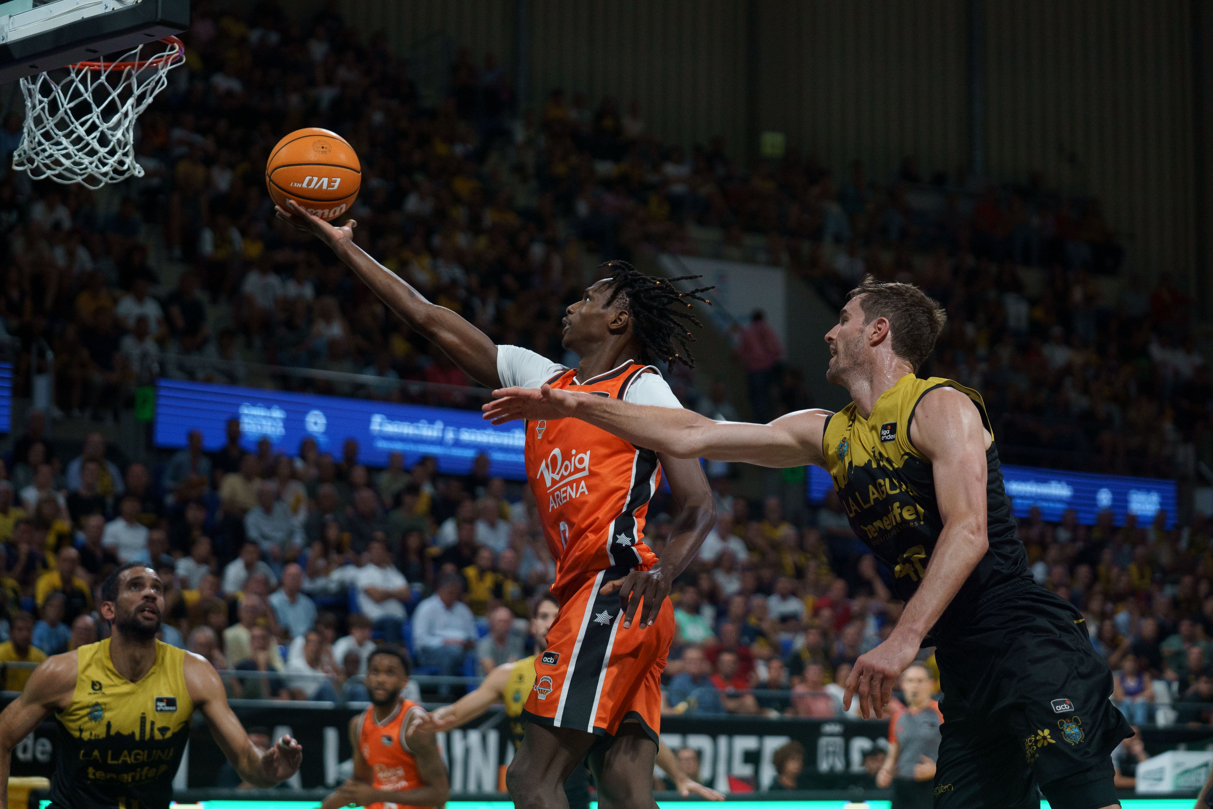 Un Valencia imparable entra en la final de la ACB tras barrer al Tenerife