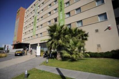 Fachada del hotel Campanile Cornellà, cerca de Barcelona.