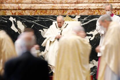 El papa Francisco, durante la misa del pasado 6 de enero en el Vaticano.