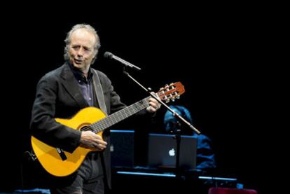 Joan Manuel Serrat, el pasado martes en el concierto de clausura del Festival Internacional de Música y Danza de Granada.