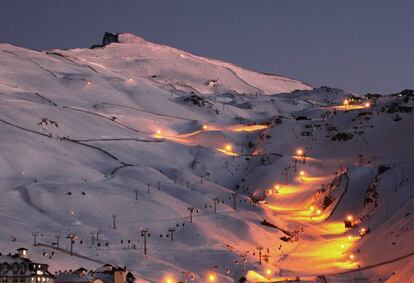 Sierra Nevada de noche.