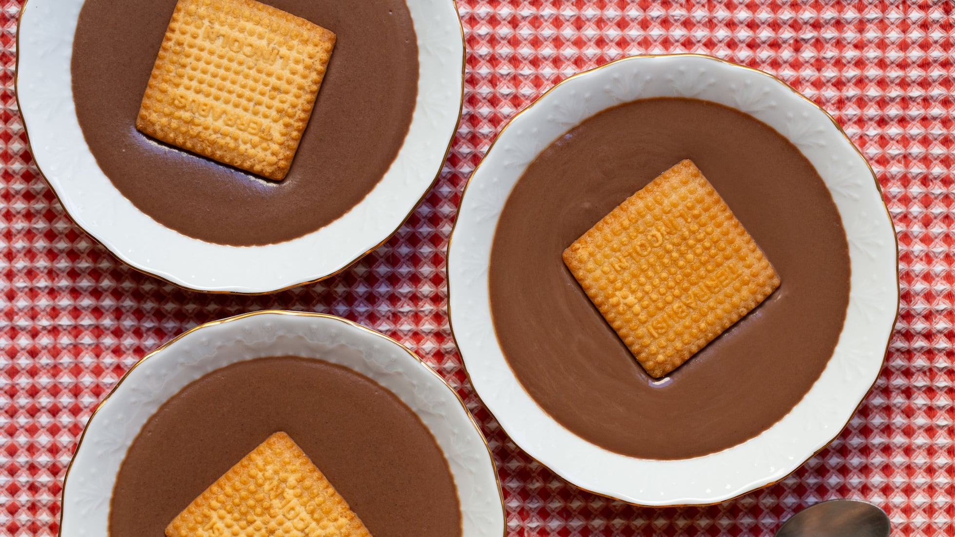 Natillas de chocolate, un postre de siempre sin complicaciones-image