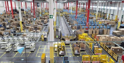 Nuevo centro logístico de Amazon en Alcalá de Henares, Madrid.