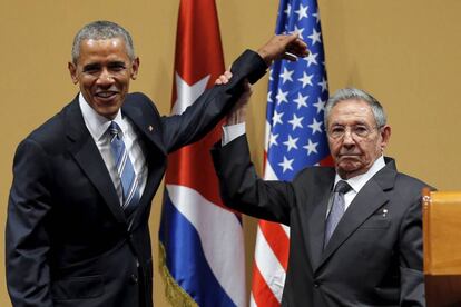 Barack Obama e Raúl Castro em Havana em março