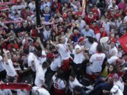 Celebraci&oacute;n del Sevilla por su trofeo de la Liga Europa. 