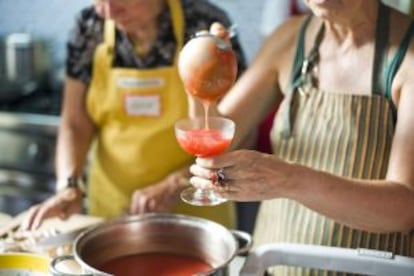 Clases culinarias con la duquesa Nicoletta Polo Lanza Tomasi.