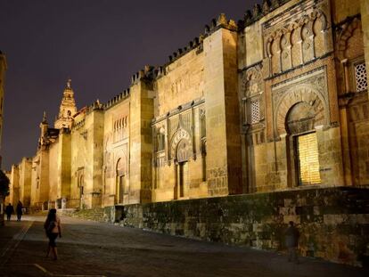 Uno de los laterales de la mezquita-catedral de Córdoba, declarada patrimonio mundial en 1984 por la Unesco.