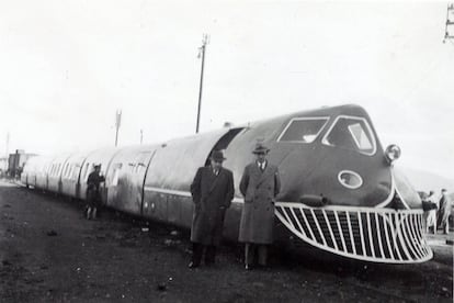 En octubre de 1942 comienzan las pruebas del Talgo I entre Madrid y Guadalajara, alcanzándose los 115 km/H.