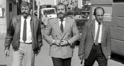 El juez Falcone y sus guardaespaldas en Marsella, en 1986.