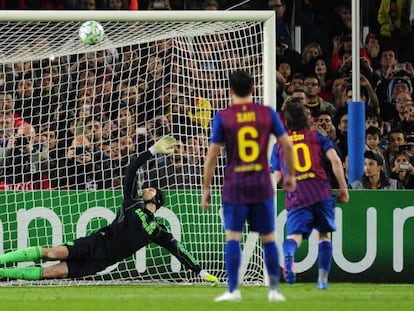 Messi lanza el penalti al larguero.