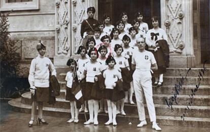 El equipo italiano de gimnasia de 1928. Marangoni, se&ntilde;alada con un c&iacute;rculo.