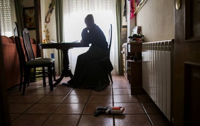 A woman suffering from fuel poverty in Madrid.