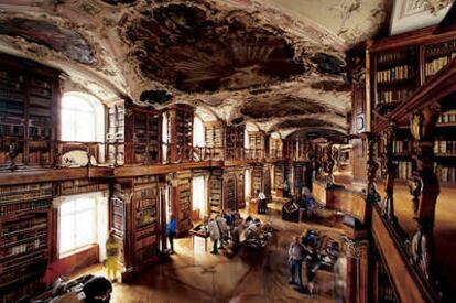Interior de la biblioteca de la diócesis de St. Gallen, Suiza
