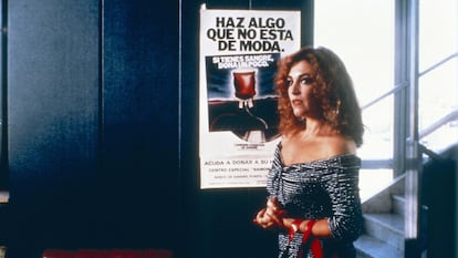 Carmen Maura, en 'La ley del deseo', de Pedro Almodóvar.
