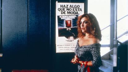 Carmen Maura, en 'La ley del deseo', de Pedro Almodóvar.