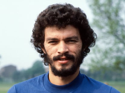 El futbolista Sócrates Brasileiro, en mayo de 1981.