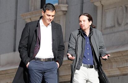 Pedro Sánchez y Pablo Iglesias, a las puertas del Congreso.