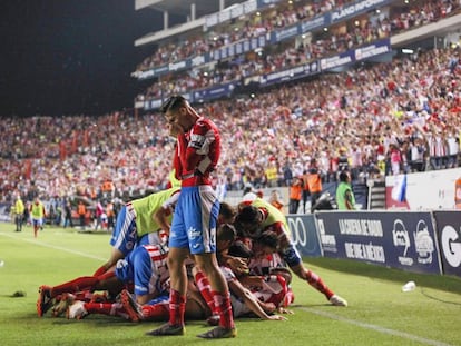 Los futbolistas del Atleti mexicano, en mayo pasado, tras coronarse en la Segunda División. 