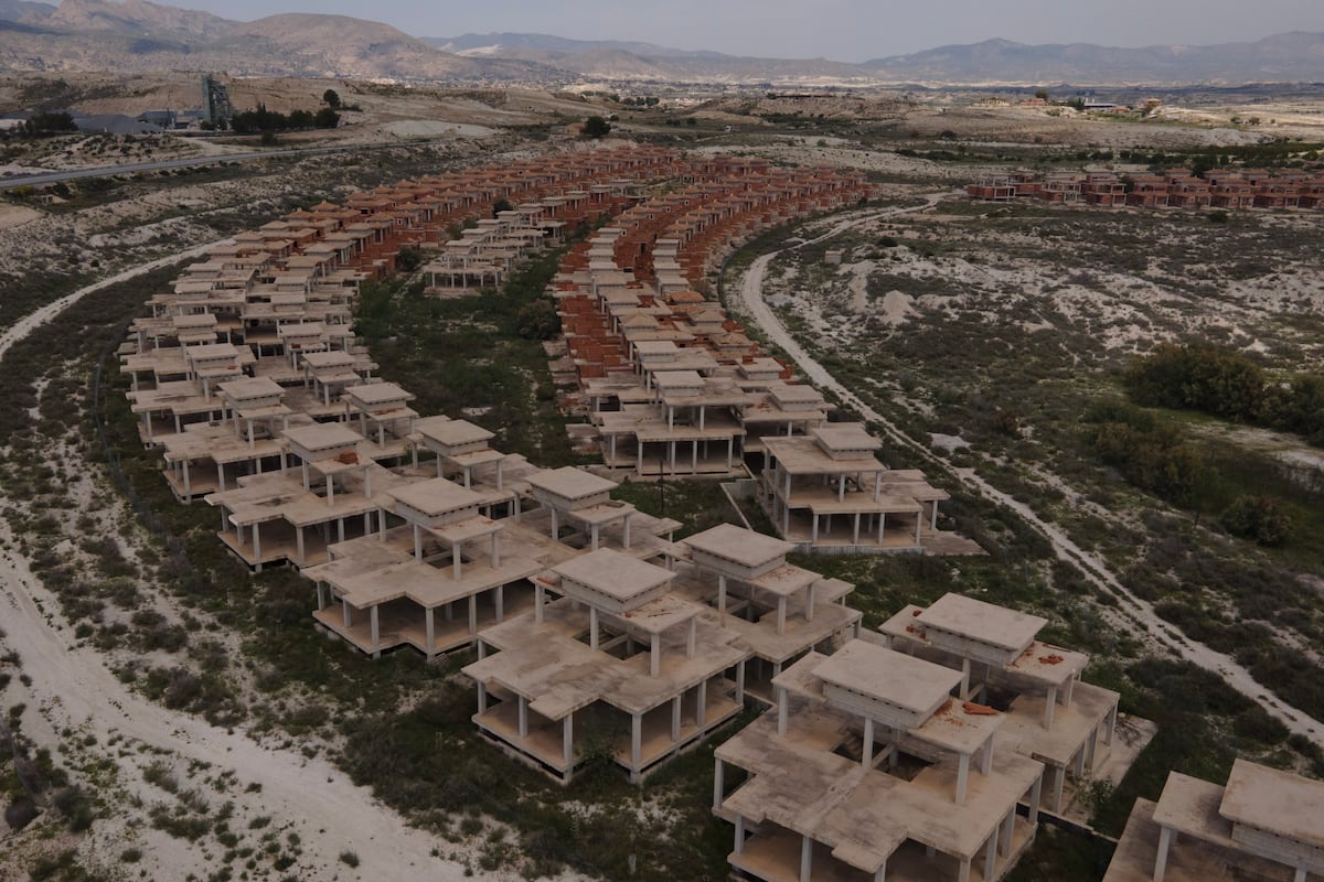 España: 100.000 viviendas fantasma tras crisis inmobiliaria