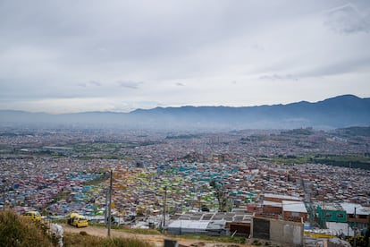 Vista de la ciudad de Bogotá desde Ciudad Bolívar, localidad al sur del que se extiende hacia el norte de la localidad de Ciudad Bolívar, el 25 de septiembre del 2022.