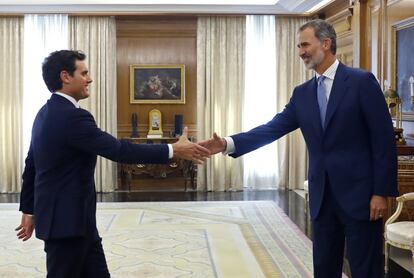 El rey Felipe VI recibe esta tarde al presidente de Ciudadanos, Albert Rivera.