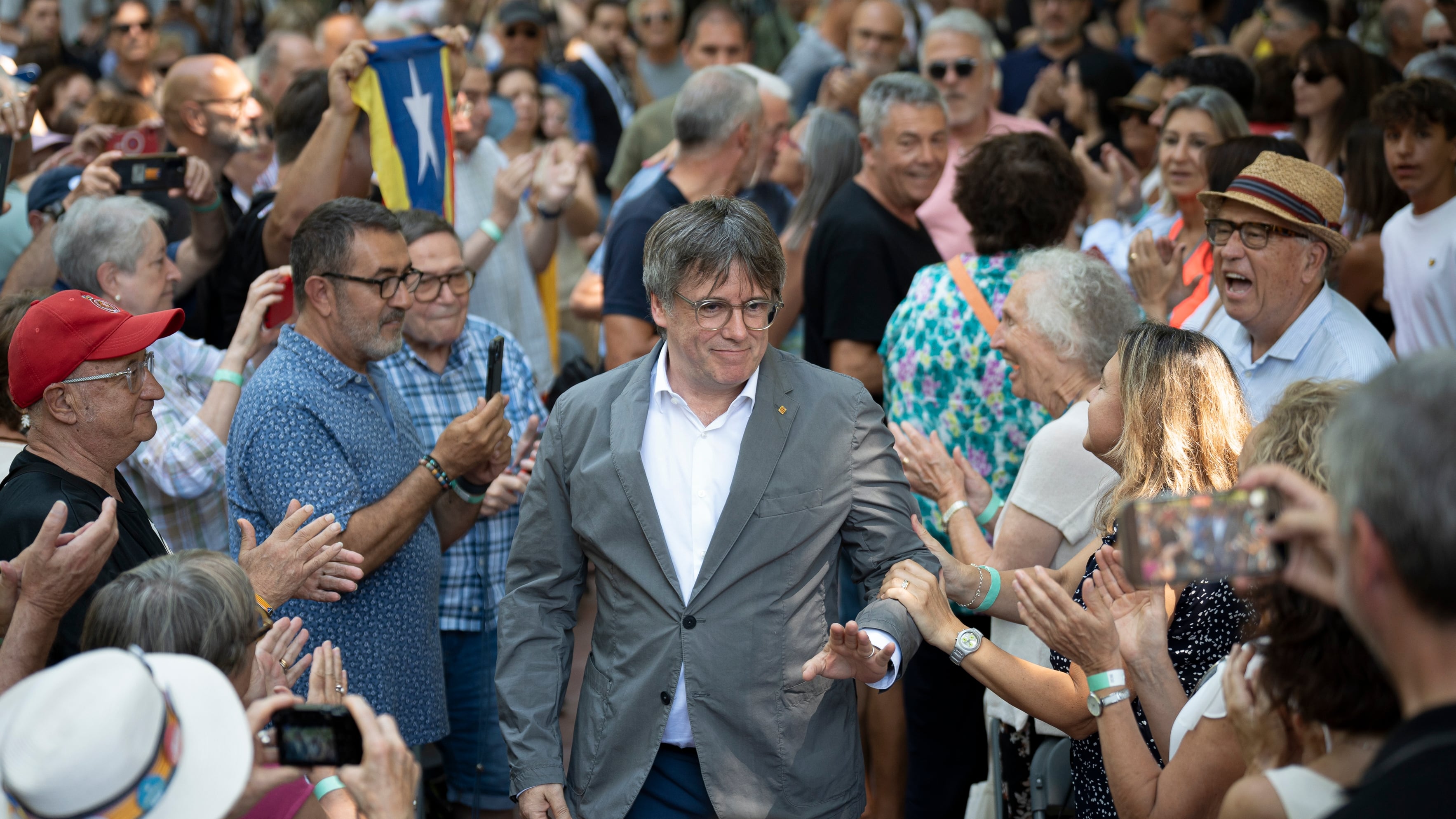 Puigdemont acusa a ERC por pactar con el PSC y hacer posible que sea detenido “en muy pocos días” 