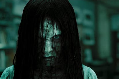 Samara (The Ring)

Ha tomado el relevo de la –ya muy caricaturizada– niña de El exorcista como la más memorable antagonista del cine de terror gracias a un look tan fantasmagórico como repetido en las fiestas de Halloween, con su largo camisón y su pelo negro, lacio y húmedo. Tras no conseguir hacerse un hueco como actriz en Hollywood, su intérprete, Daveigh Chase, intenta ahora ganarse la vida como influencer en Instagram.