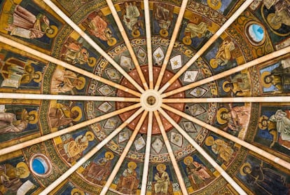 Cúpula del Baptisterio de Parma, del siglo XIII, situado junto a la catedral de la ciudad italiana.