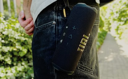 JBL Flip 7 Tomorrowland