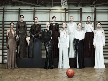 Punto y seguido en la costura de Givenchy