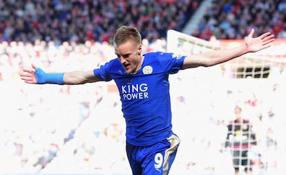 Vardy, del Leicester, celebra su gol ante el Sunderland.