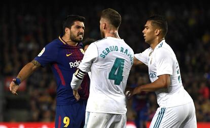 Suárez s'encara a Ramos i Casemiro.