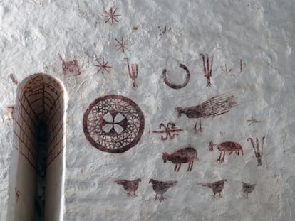 Pinturas recuperadas en el muro medieval de la iglesia de San Martín de Arbulo (Álava), imagen proporcionada por el historiador.