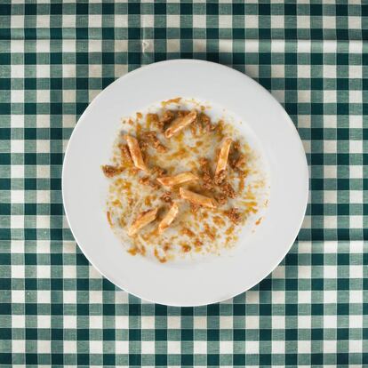 Lo que minutos antes era un vistoso plato de macarrones.