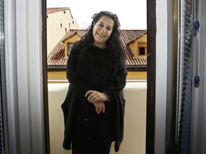 Helena Pimenta, directora de la Compa&ntilde;&iacute;a Nacional de Teatro en el balc&oacute;n de su despacho.