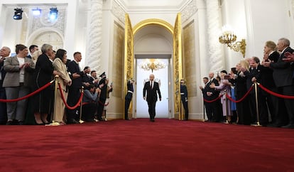 El presidente ruso, Vladímir Putin, antes de la toma de posesión en el Gran Palacio del Kremlin, este martes.


