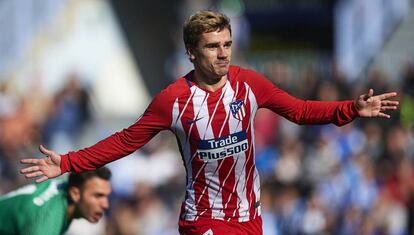 Griezmann celebra su gol en La Rosaleda.