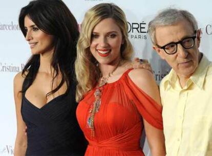 Penélope Cruz, Scarlett Johansson y Woody Allen en la presentación del filme <i>Vicky, Cristina, Barcelona.</i>