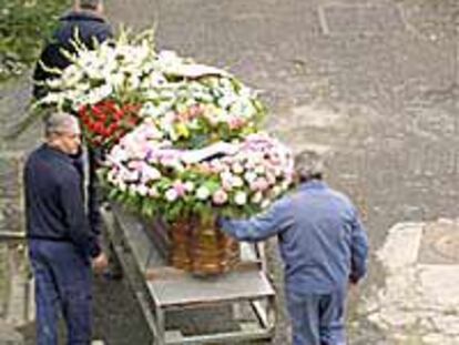 Entierro de Ricardo Otxoa en el cementerio de Barakaldo.