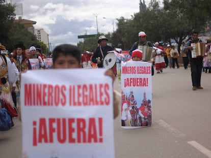 Marcha en Cusco en contra de la miner&iacute;a ilegal, el 17 de enero.