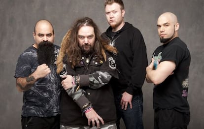 Cavalera, segundo por la izquierda, con el resto de 'Soulfly'