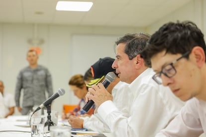 Juan Fernando Cristo durante una reunin con el Consejo de Seguridad