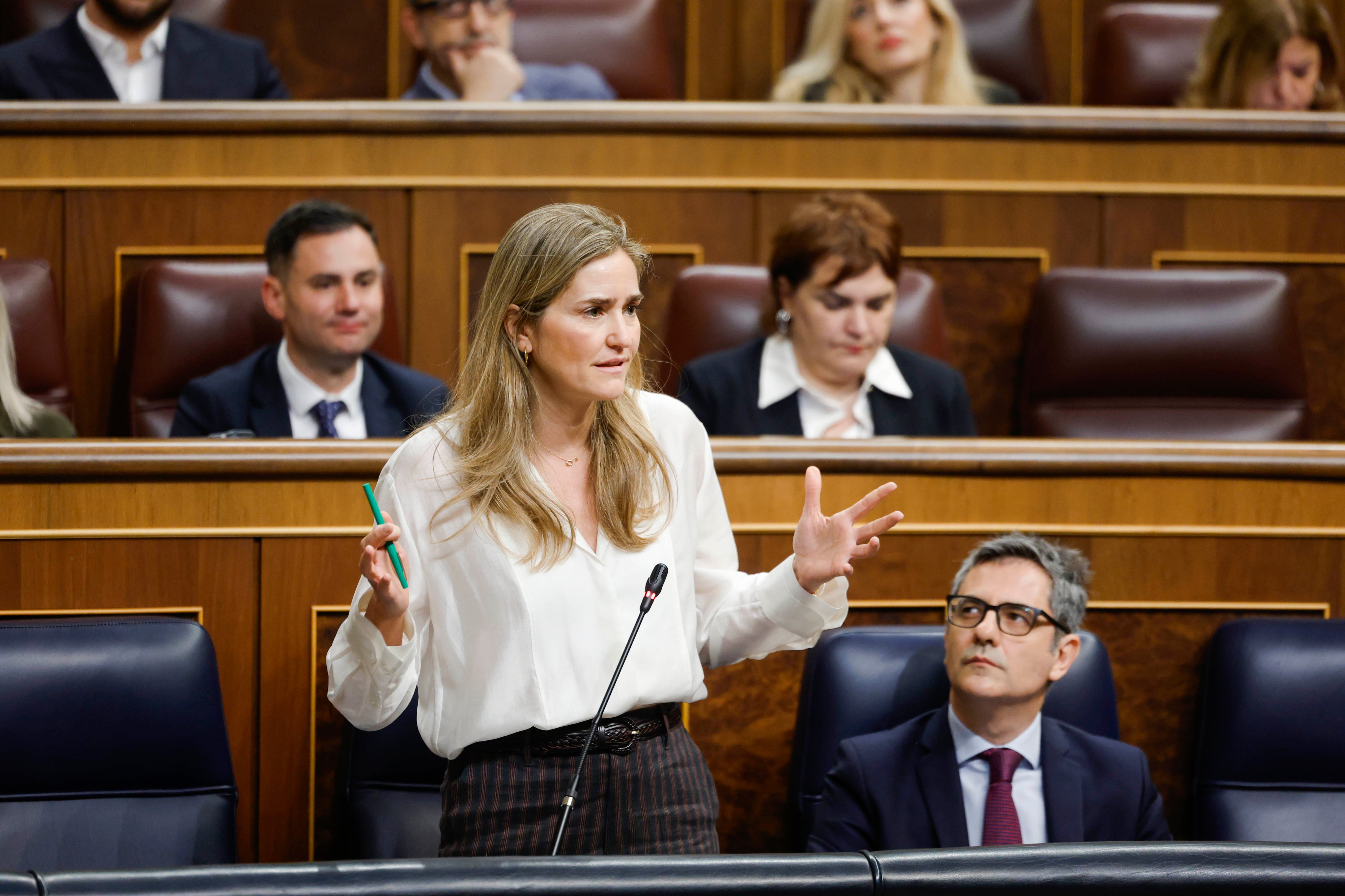 Los ministros Sara Aagesen y Félix Bolaños, este miércoles, en el Congreso de los Diputados.