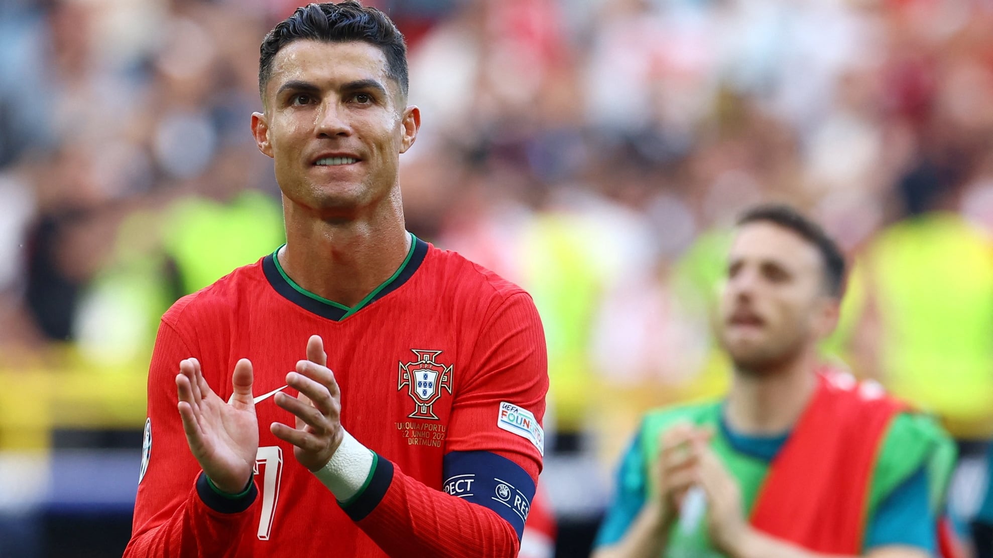 Cristiano Ronaldo quiere vender vajillas en Asia