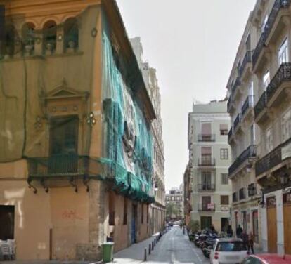 A la izquierda, el edificio adquirido por Hortensia Herrero en valencia