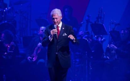 El expresidente de Estados Unidos y marido de la candidata demócrata Bill Clinton habló de su esposa, de sus virtudes y pidió que continuaran apoyándola en su carrera por la presidencia estadounidense.