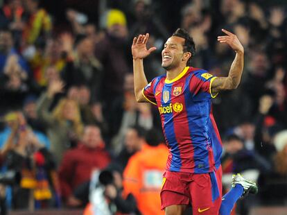 Jeffren Suárez festeja el quinto gol del FC Barcelona ante el Real Madrid en ElClásico del 29 de noviembre de 2010.