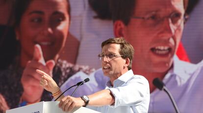 El alcalde de Madrid, José Luis Martínez-Almeida, interviene durante una manifestación organizada por el PP el 24 de septiembre de 2023 en Madrid.